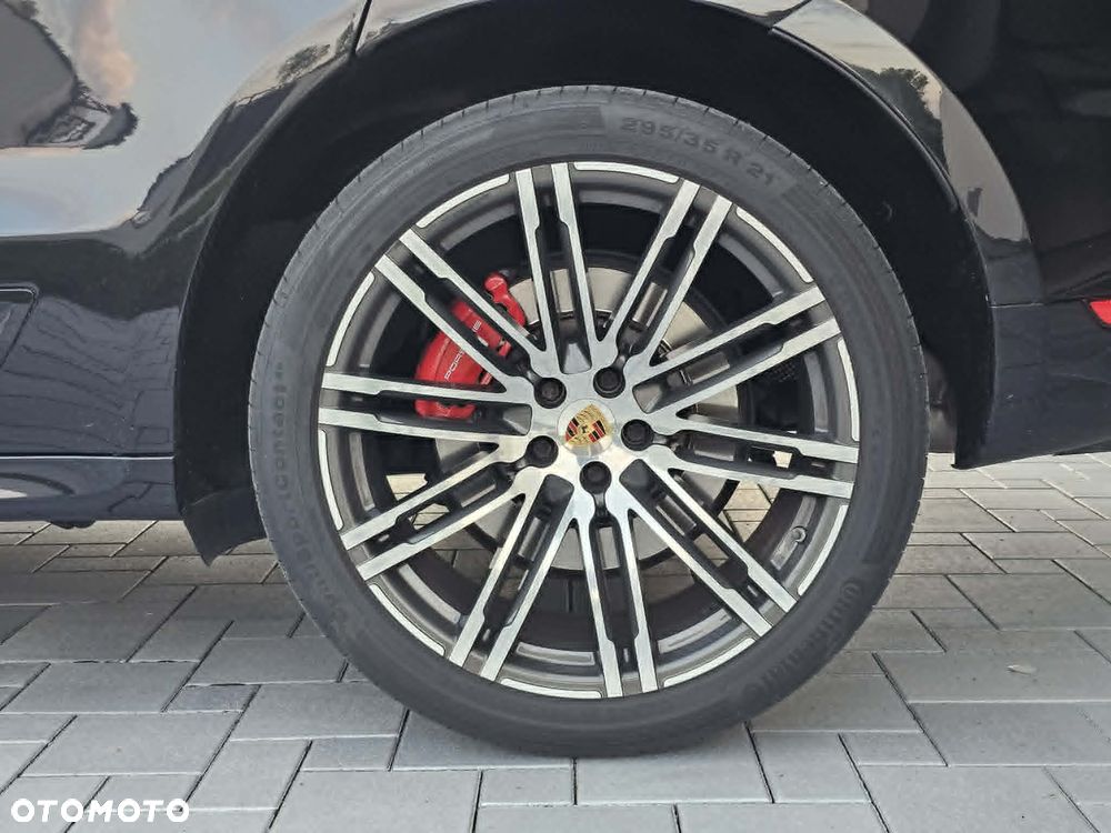 Porsche Macan Turbo PDK - 33