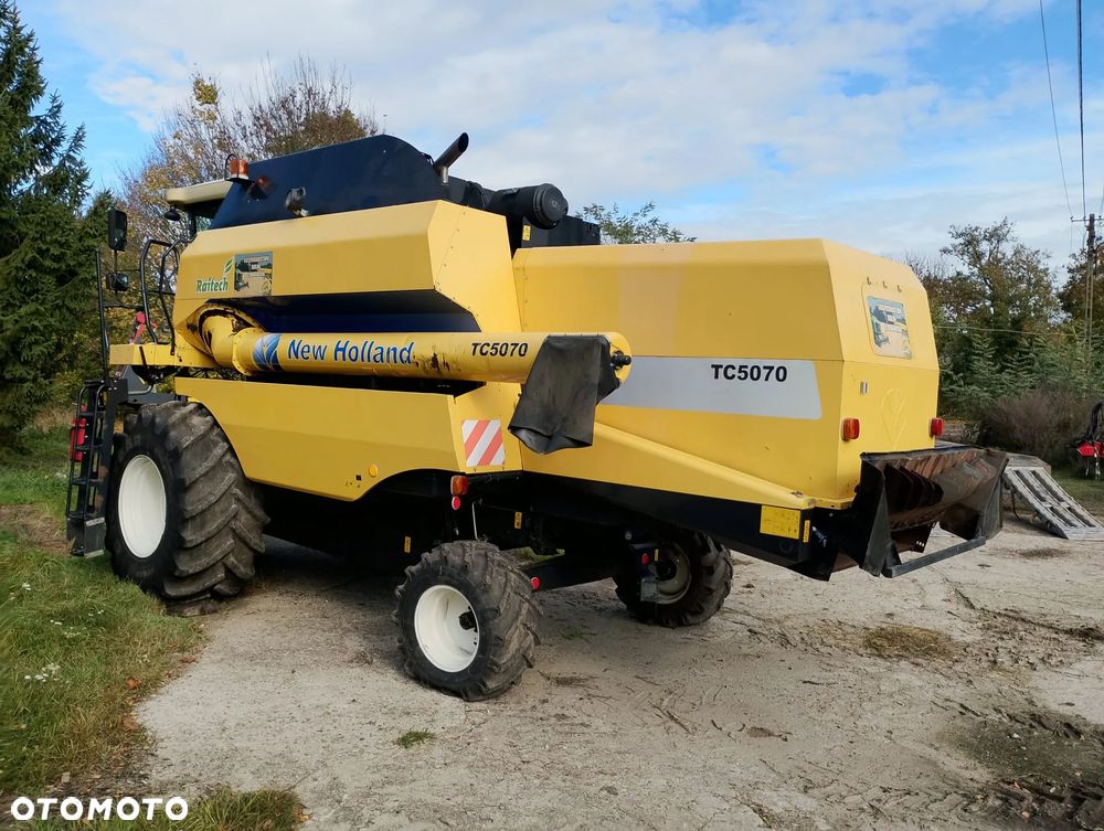New Holland TC5070 - 3