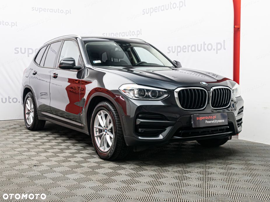 BMW X3 xDrive20i Advantage - 4