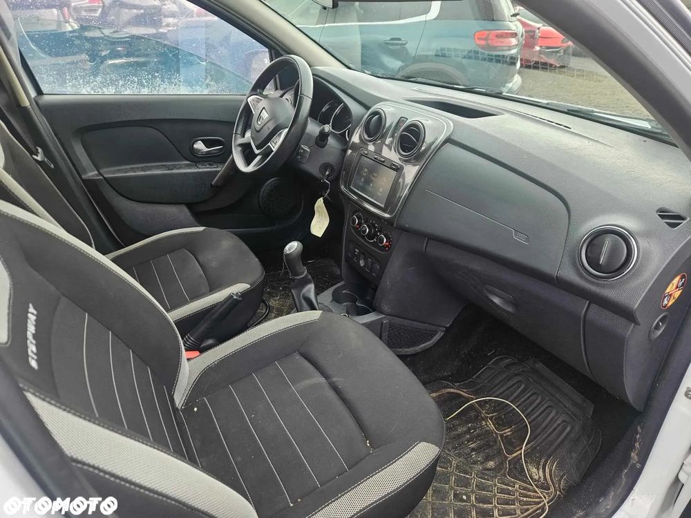 Dacia Sandero Stepway TCe 90 (S&S) Prestige - 9