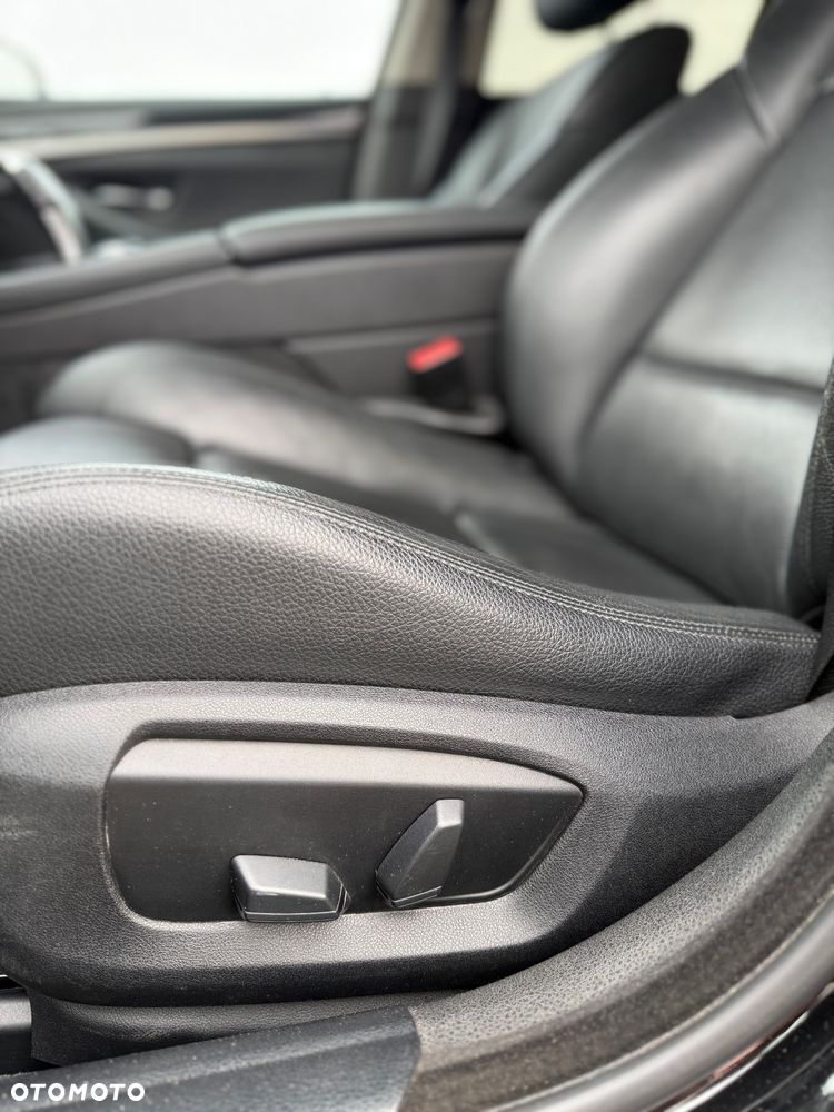 BMW Seria 5 530d xDrive Luxury Line - 18