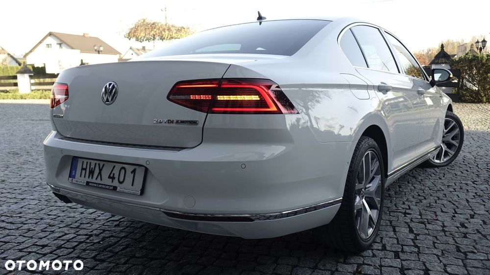 Volkswagen Passat - 2