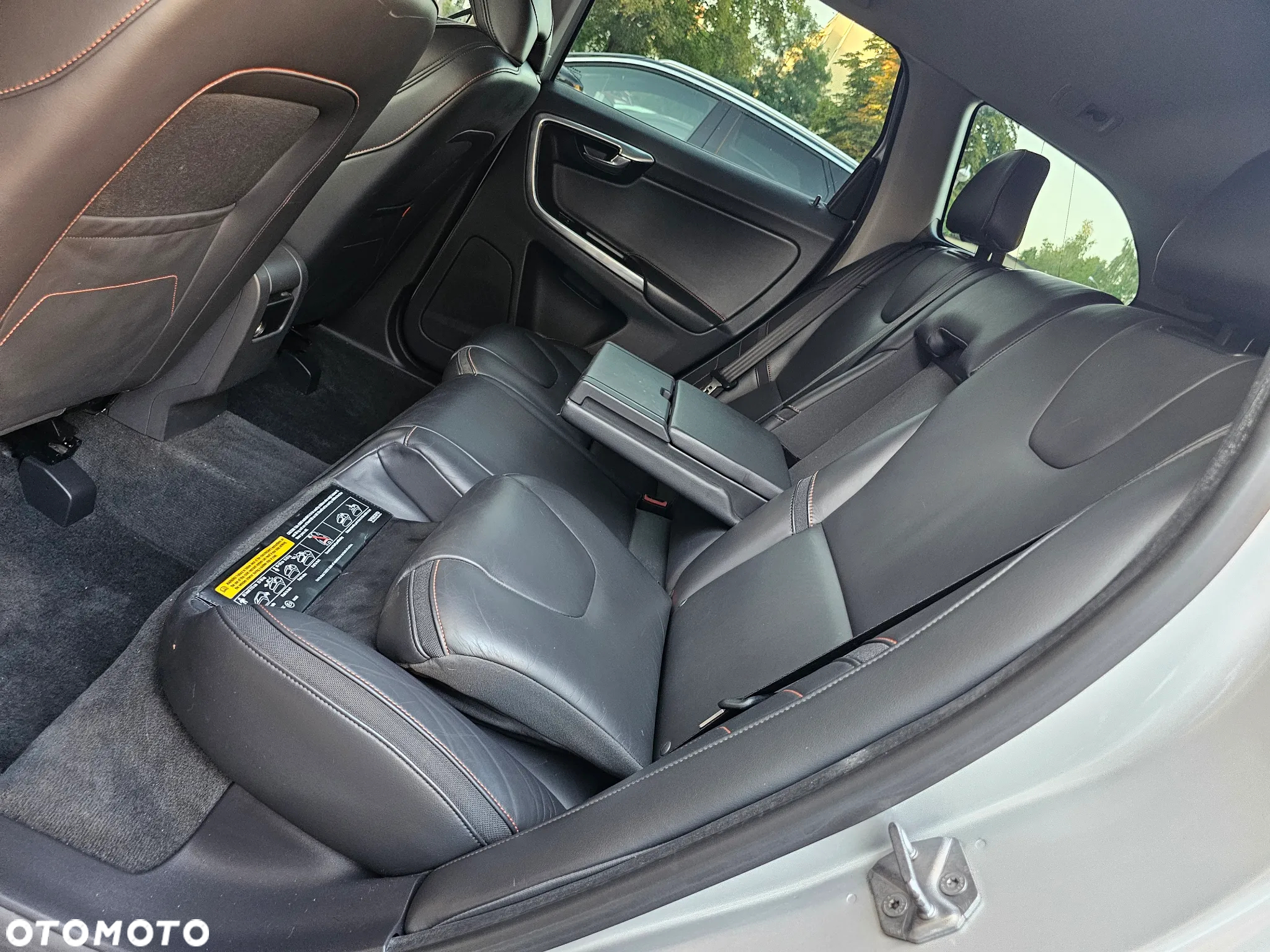 Volvo XC 60 D3 Drive-E Ocean Race - 11