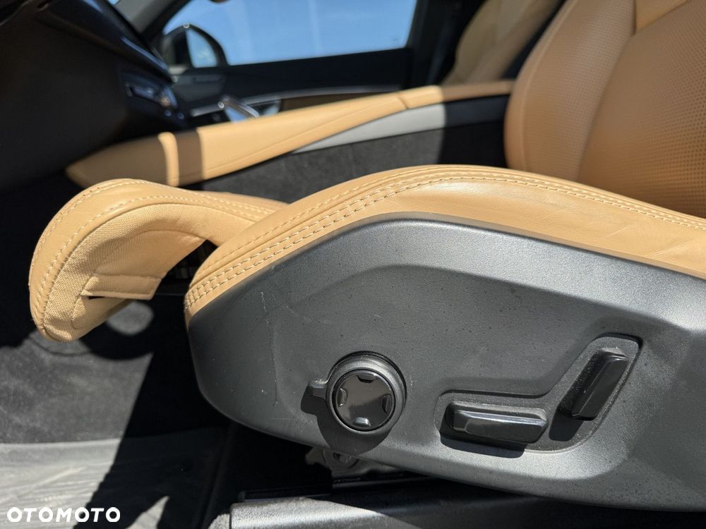 Volvo XC 90 - 18