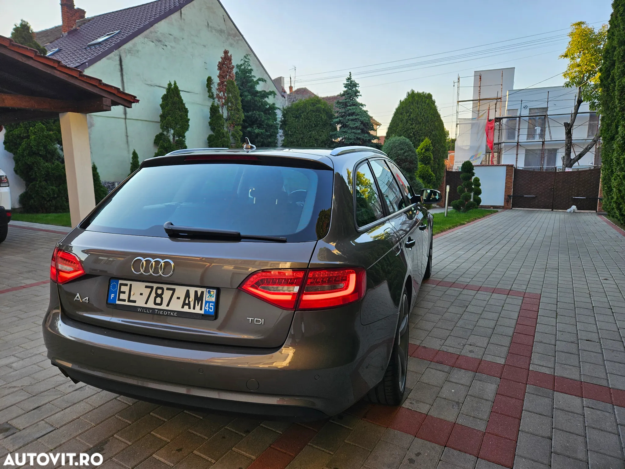 Audi A4 Avant 2.0 TDI DPF multitronic Attraction - 5