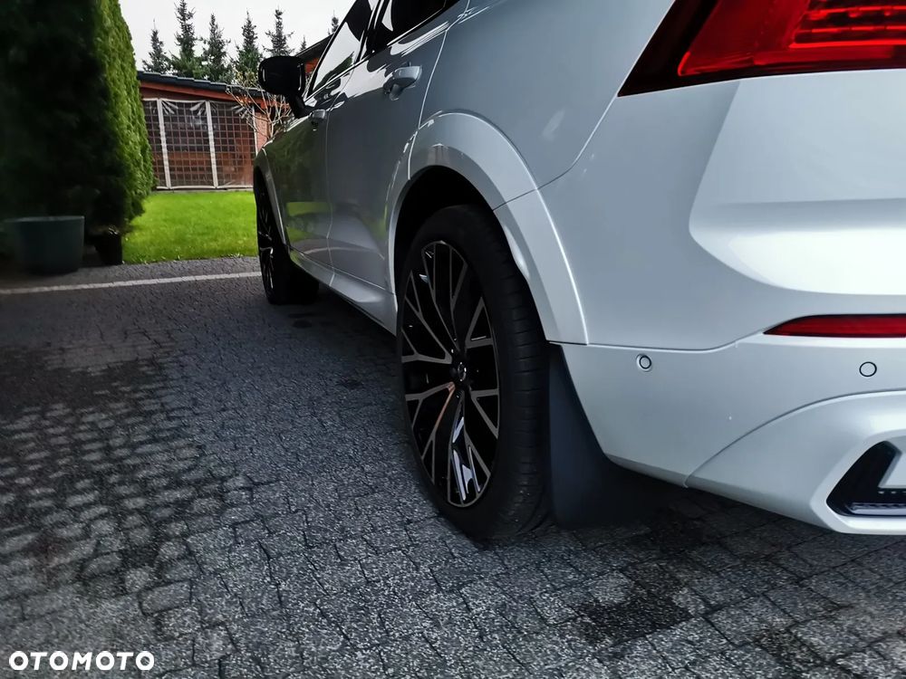 Volvo XC 60 B5 B AWD R-Design - 14