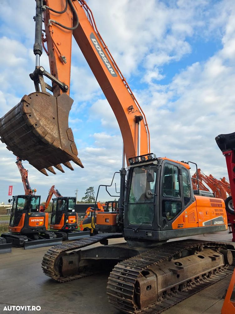 Doosan DX255, 25,5 tone, 2021, 9.340h, Cupa 1,55mc, adanc sapare 6,5m, inst picon pe brate, lant 70% ok, camera spate si lateral dreapta, posibilitate leasing 4 ani-PROMOTIE 50.900 EUR+Tva - 12