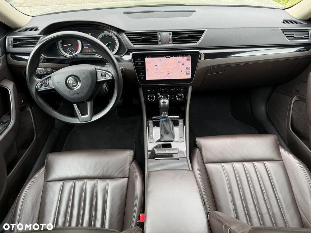 Skoda Superb 2.0 TDI SCR 4x4 L&K DSG - 16