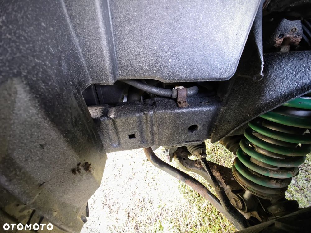 Nissan Pathfinder - 15