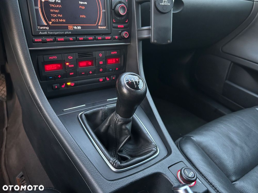 Audi A4 Avant 3.0 TDI quattro - 22