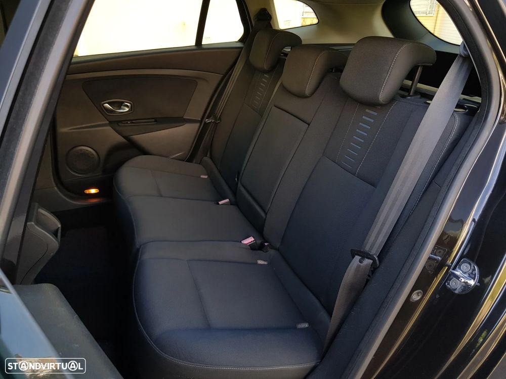 Renault Mégane Sport Tourer 1.5 dCi Dynamique - 27
