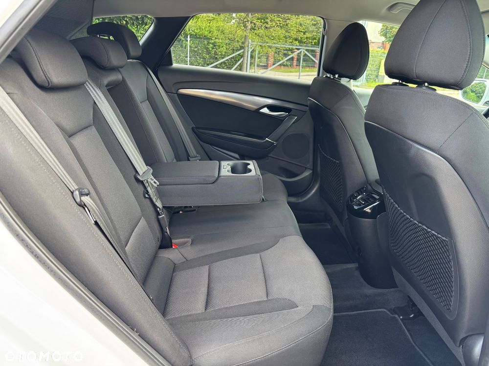 Hyundai i40 Kombi 2.0 Automatik Family+ - 17