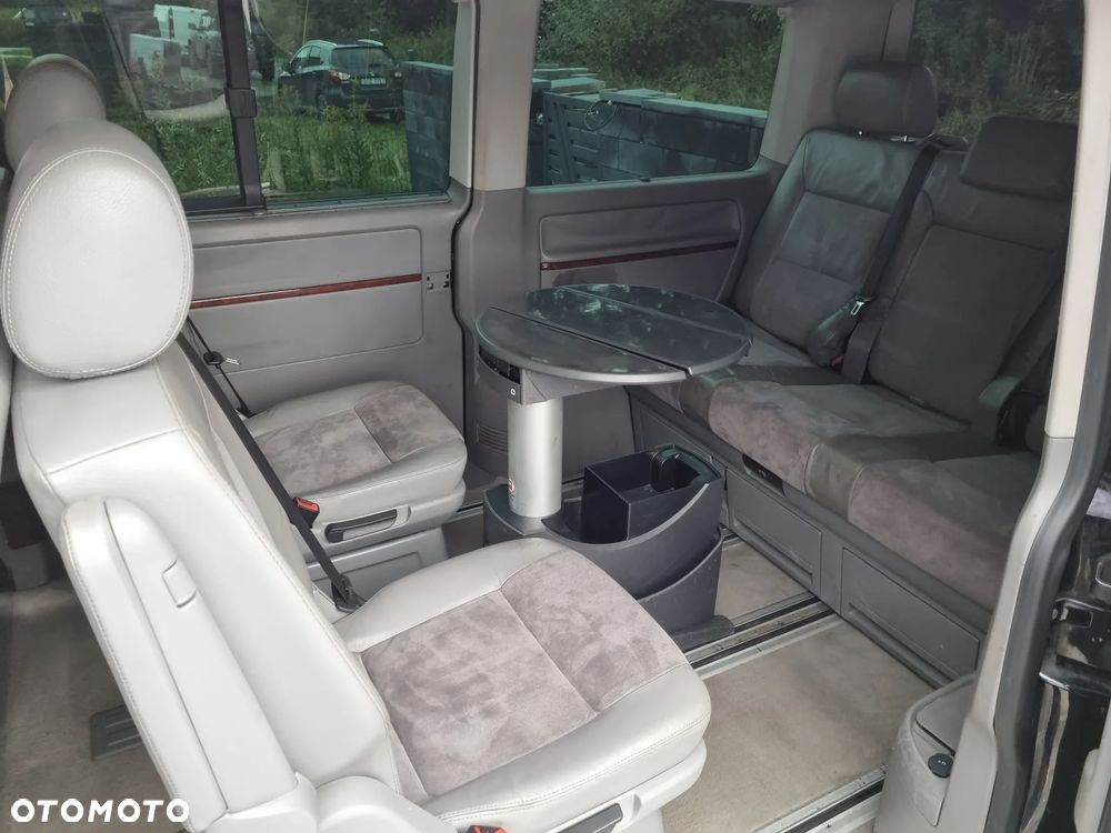 Volkswagen Multivan - 18