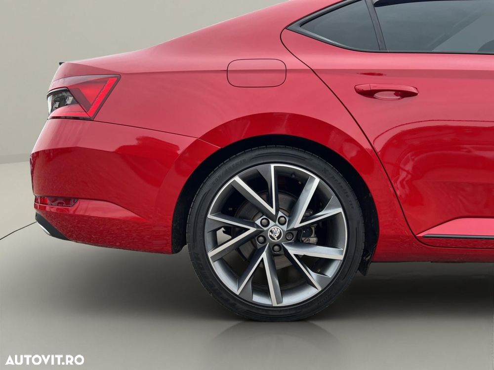 Skoda Superb 2.0 TDI DSG Sportline - 40