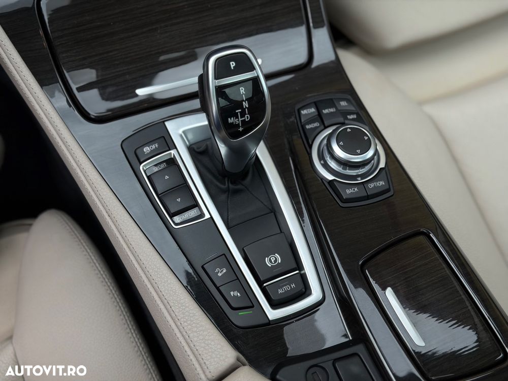 BMW Seria 5 525d xDrive Aut. - 29