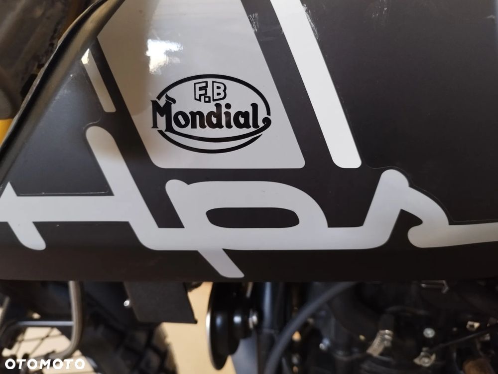 Mondial HPS 125 - 11