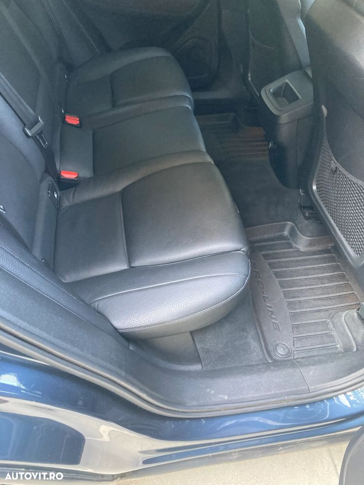 Volvo XC 60 D5 AWD Geartronic Inscription - 26