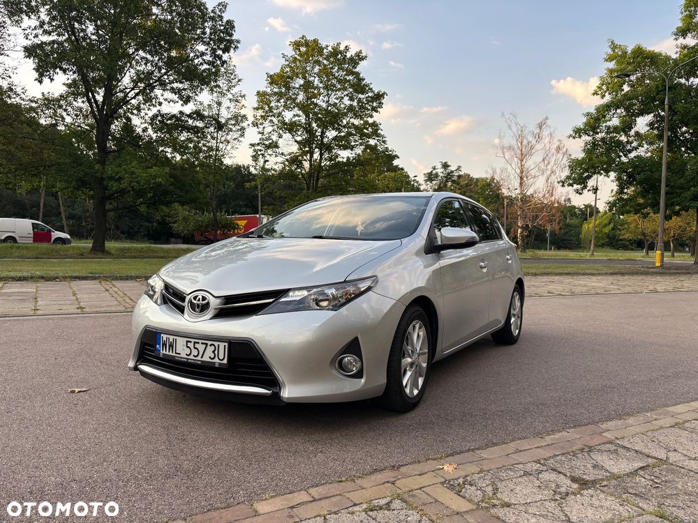 Toyota Auris 1.4 D-4D Premium EU5 - 1