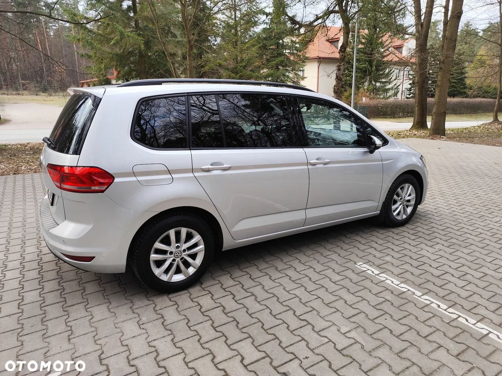 Volkswagen Touran 2.0 TDI SCR DSG Highline - 20