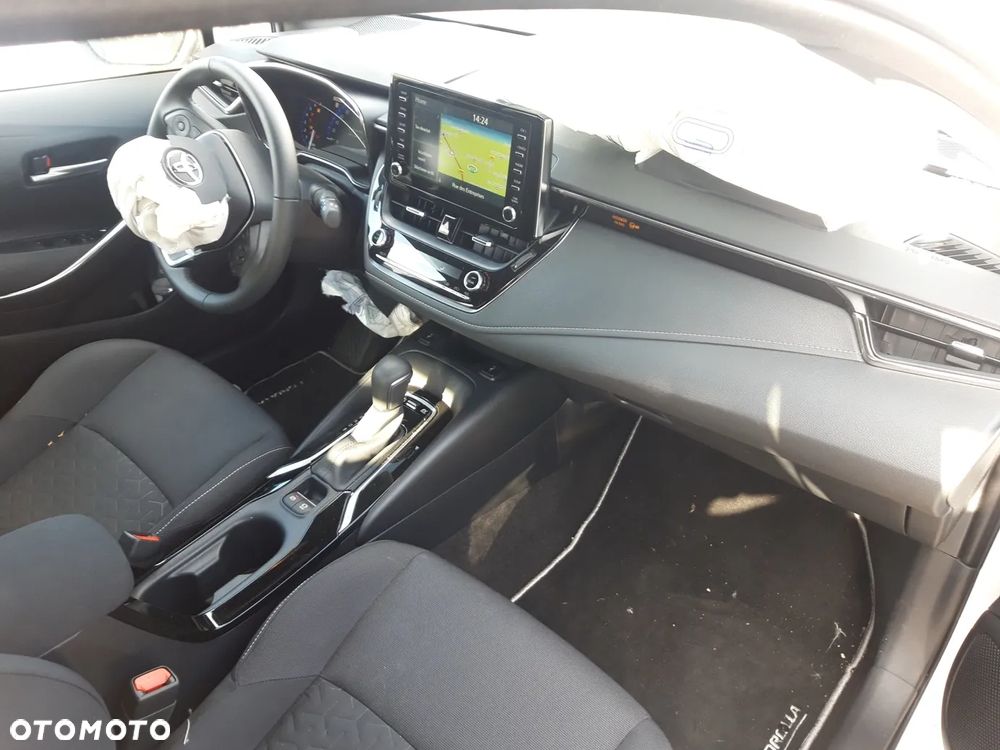 Toyota Corolla ver-1-8-hybrid-business-edition - 13