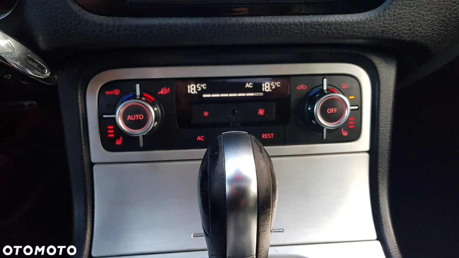 Volkswagen Touareg - 28