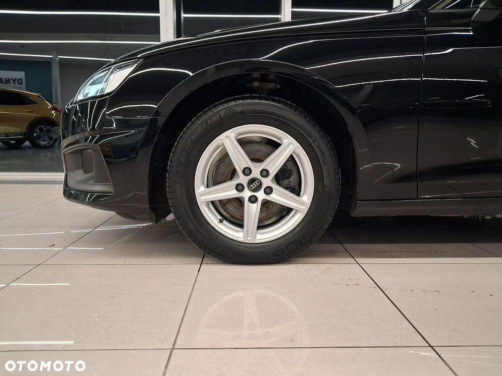 Audi A4 Limousine - 10