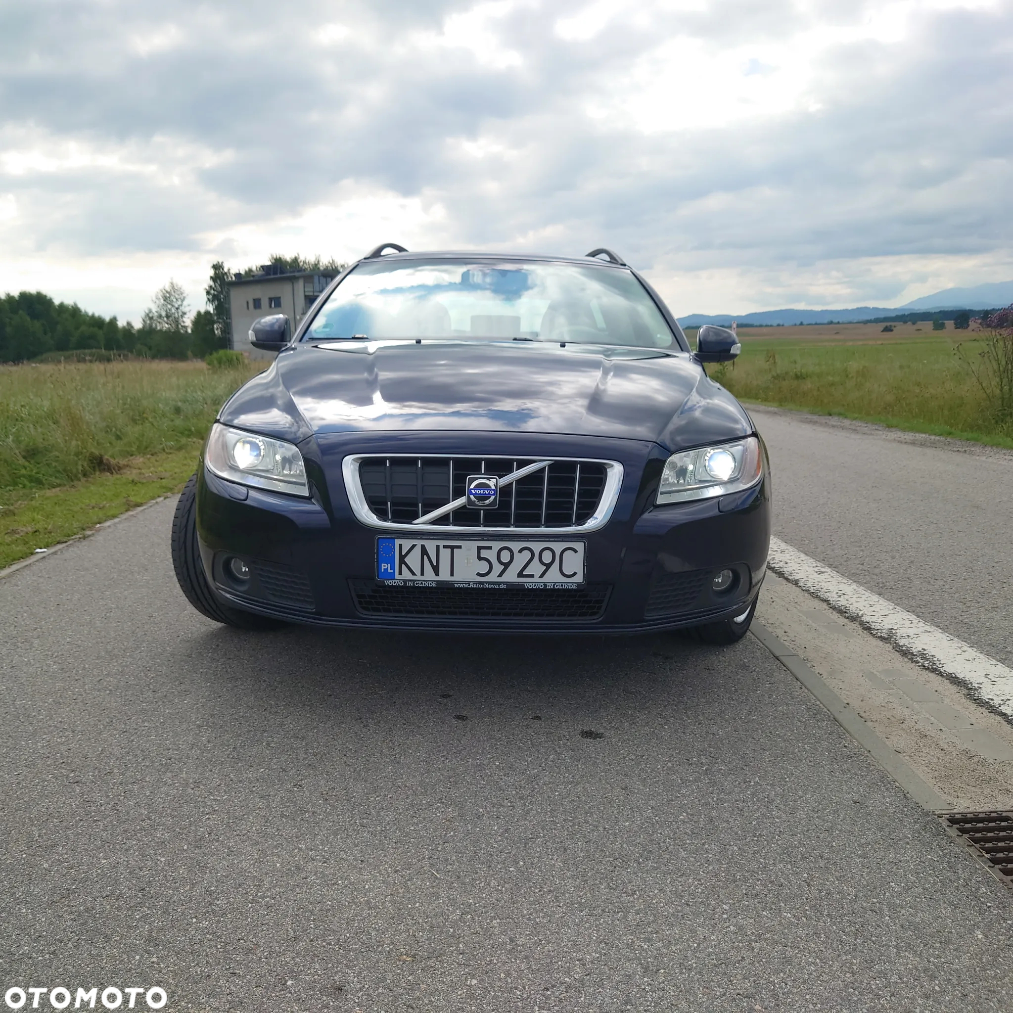 Volvo V70 D5 AWD DPF Kinetic - 8