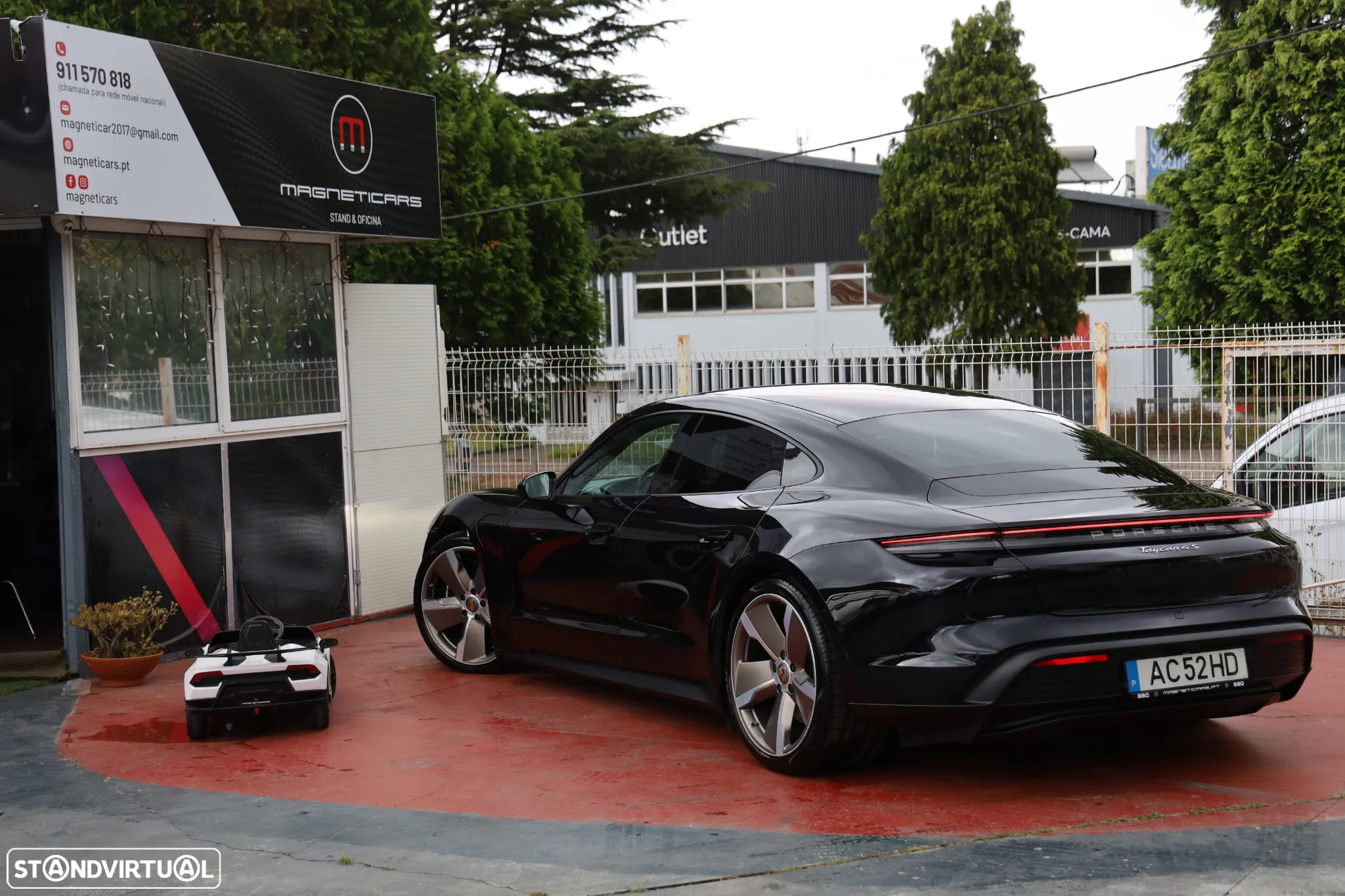 Porsche Taycan 4S - 33