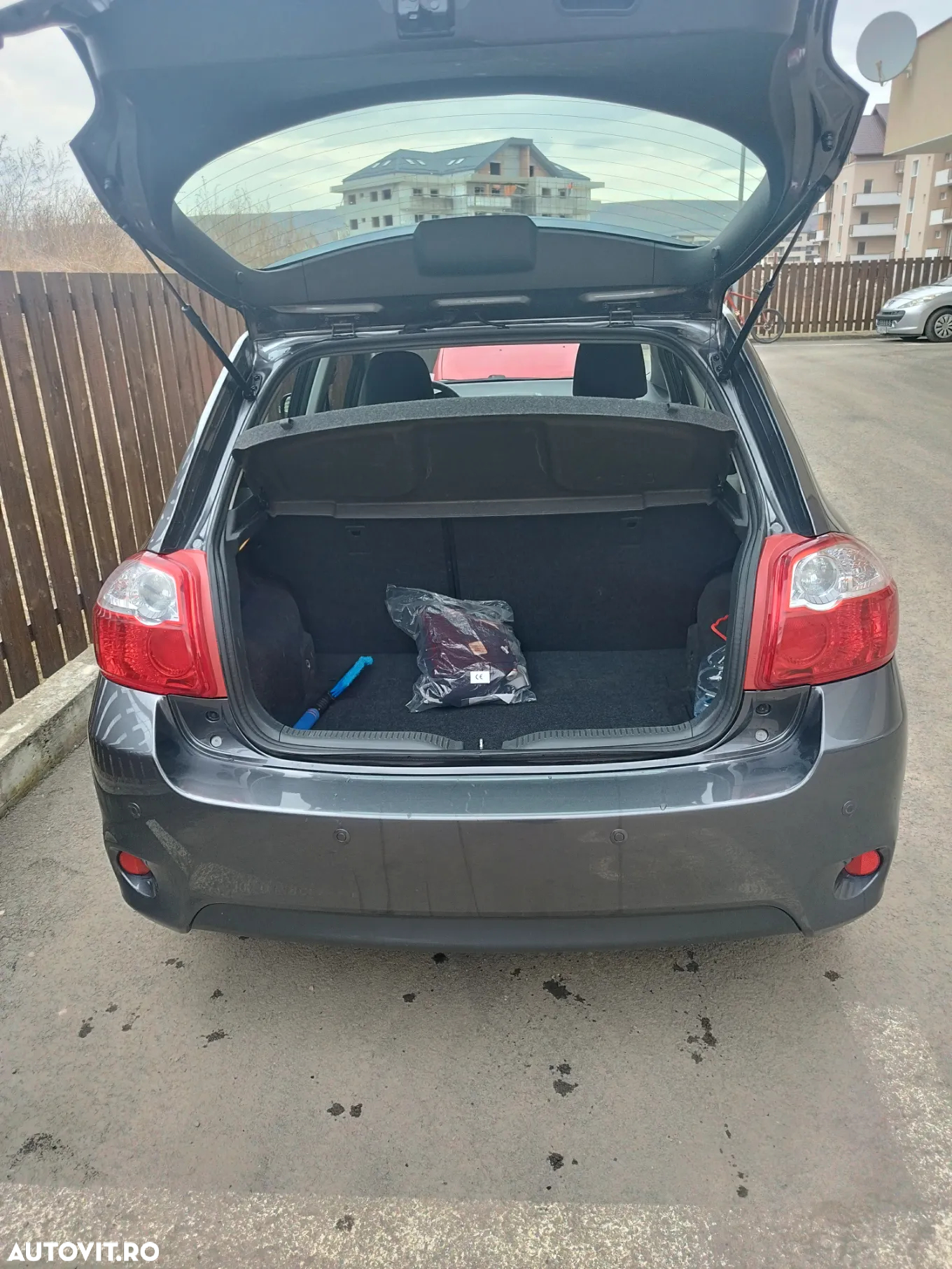 Toyota Auris 2.0 D-4D DPF Sol - 13
