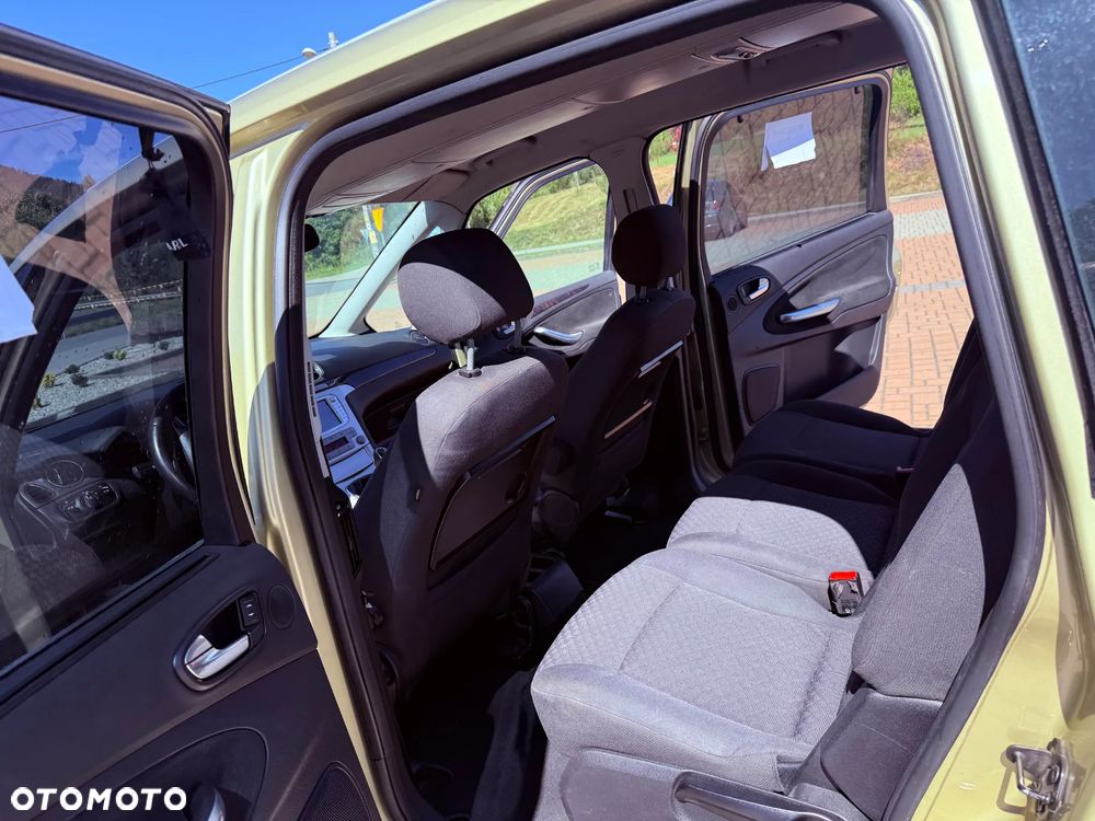 Ford Galaxy 2.0 TDCi Ghia - 17