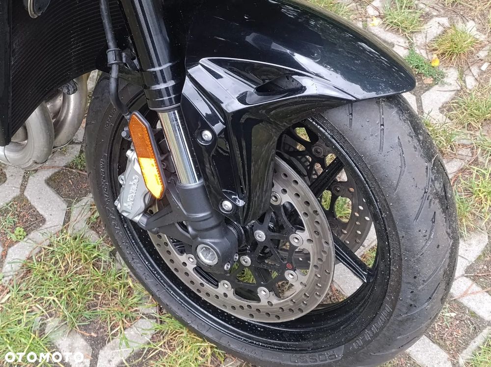 Kawasaki H2 - 14