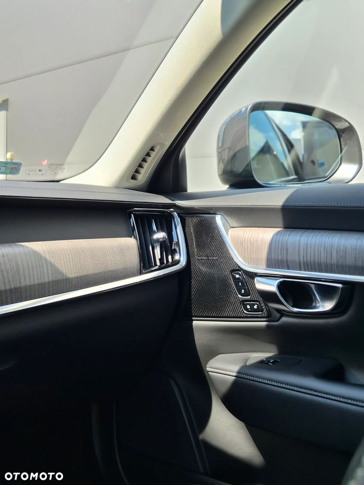 Volvo V90 Cross Country D5 SCR AWD Momentum Pro - 25