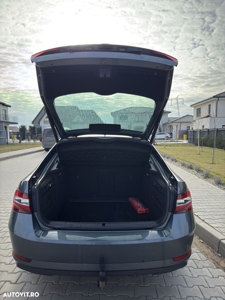 Skoda Superb 2.0 TDI DSG Style - 5