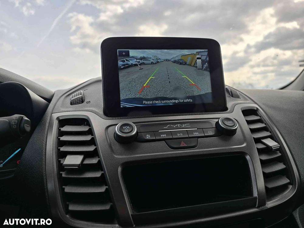 Ford Transit Connect - 16