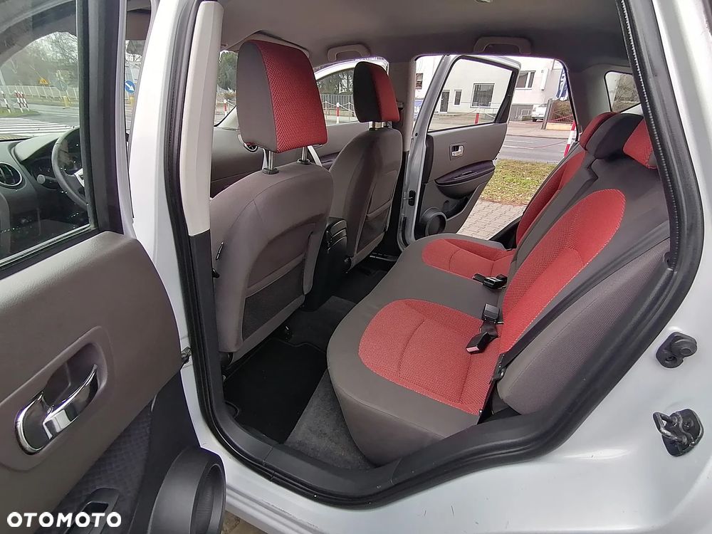 Nissan Qashqai 2.0 dCi DPF acenta - 22