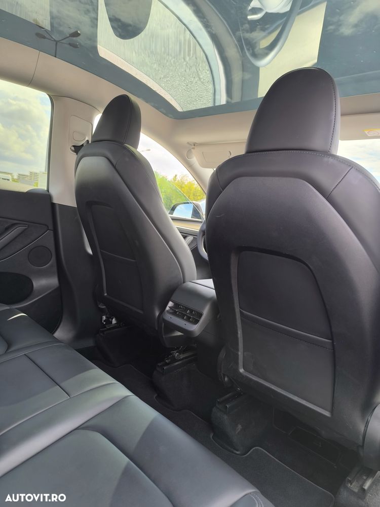 Tesla Model Y RWD - 11