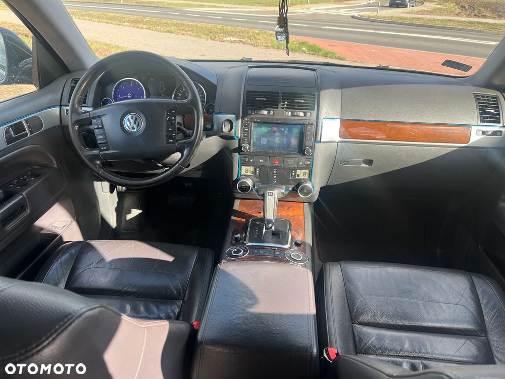 Volkswagen Touareg - 14