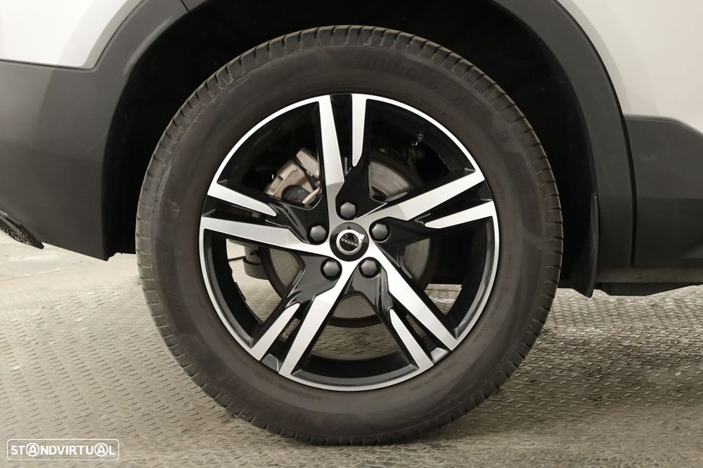 Volvo XC 40 1.5 T2 Plus Dark Auto - 5