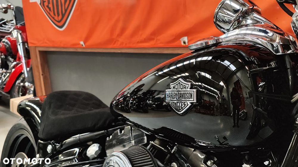 Harley-Davidson FXSB Breakout - 17