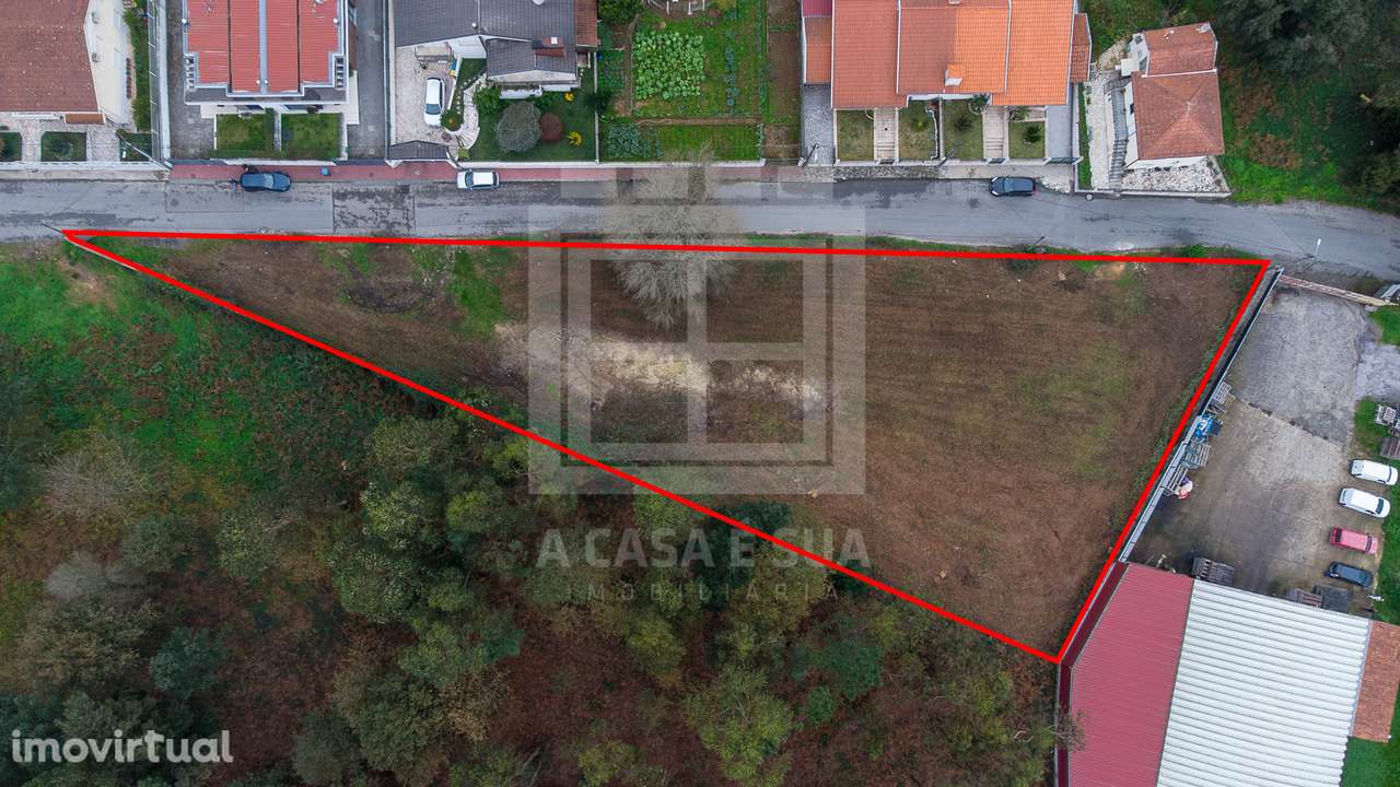 Terreno com 2.198 m2 em Fiães, Santa Maria Feira - Grande imagem: 2/14