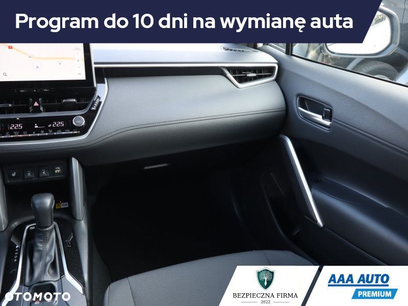 Toyota Corolla Cross - 9