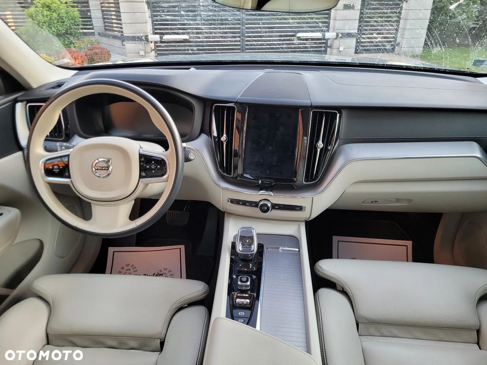 Volvo XC 60 B5 B AWD Inscription - 23