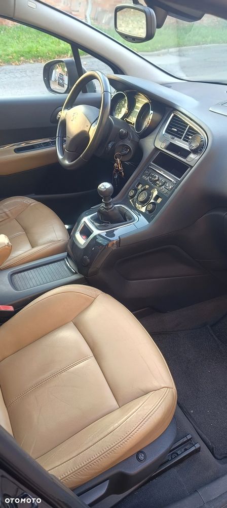 Peugeot 5008 1.6 HDi Premium - 6
