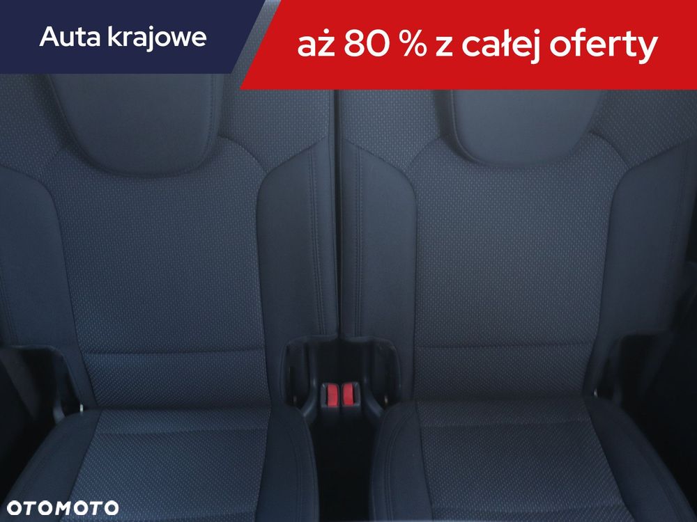 Kia Carens - 16