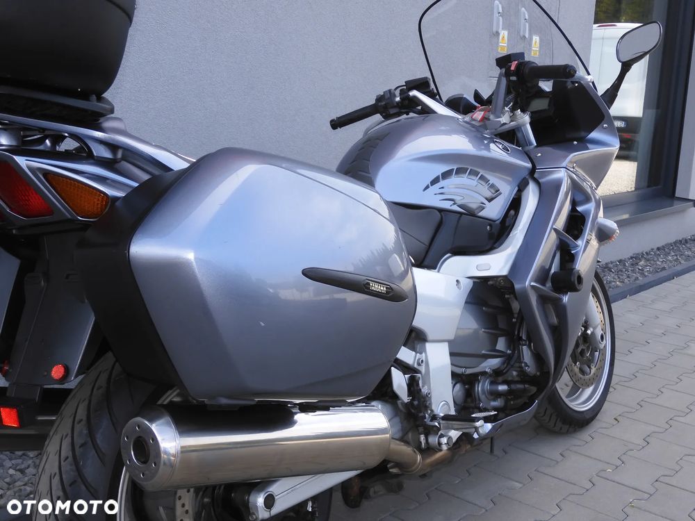 Yamaha FJR - 10