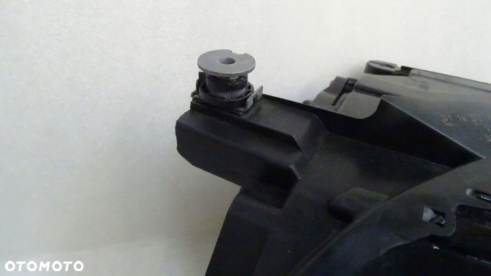 VW GOLF VII - lampa przednia prawa BIXENON SKRĘTNY - 6