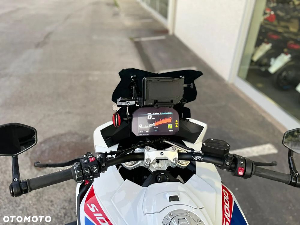 BMW XR - 11