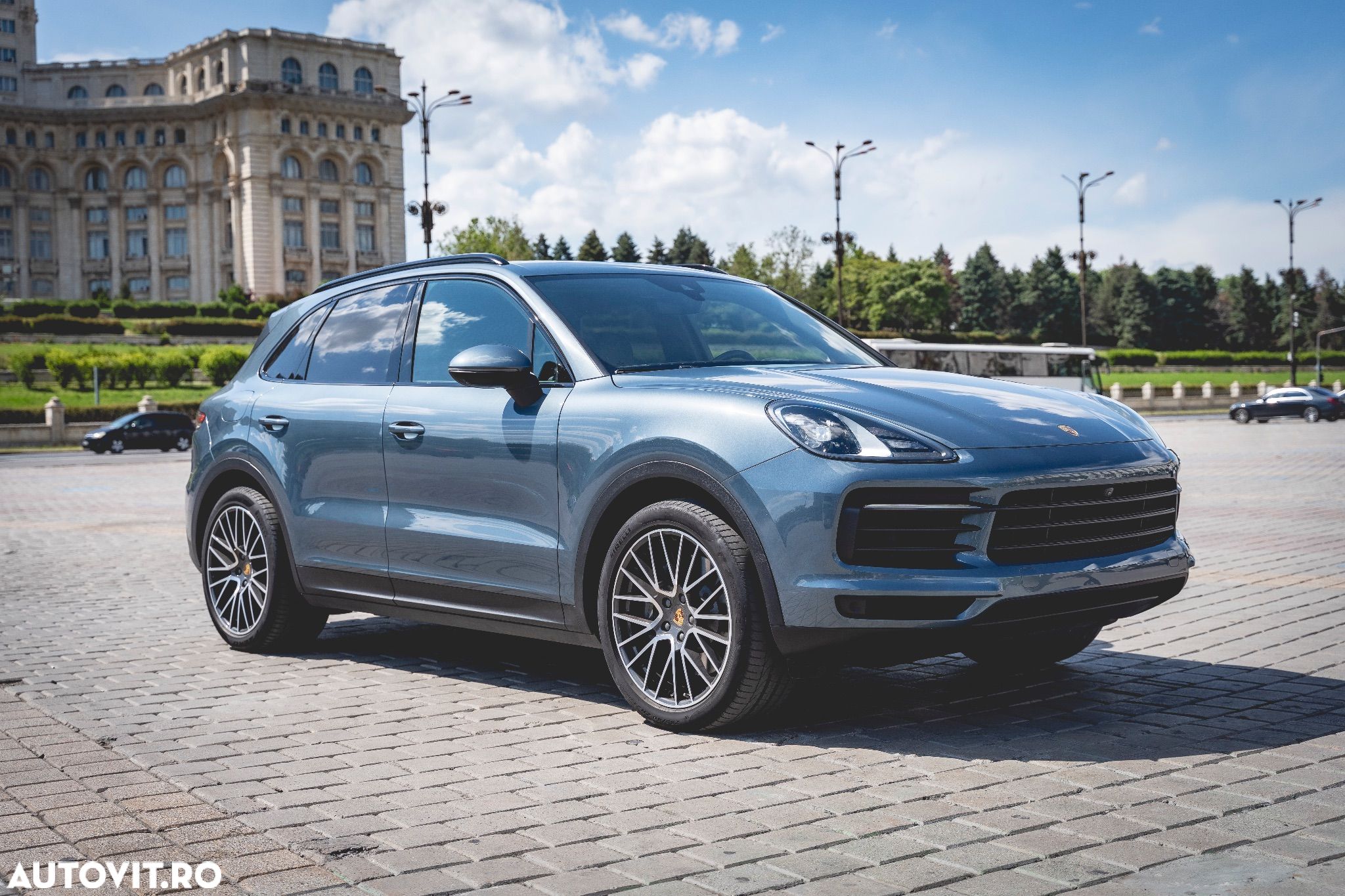 Porsche Cayenne S - 1