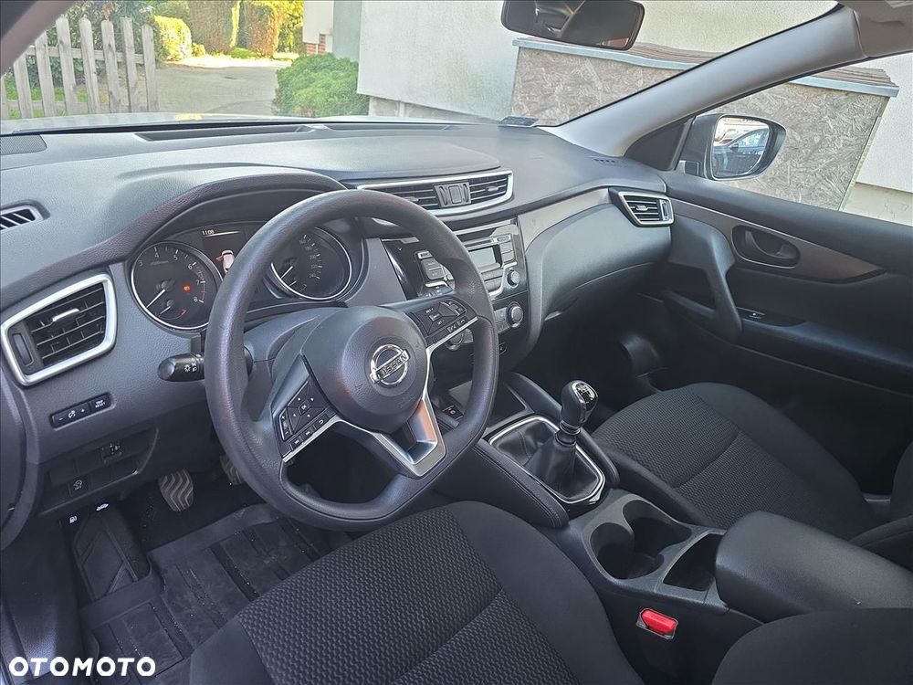 Nissan Qashqai 1.3 DIG-T Visia - 10