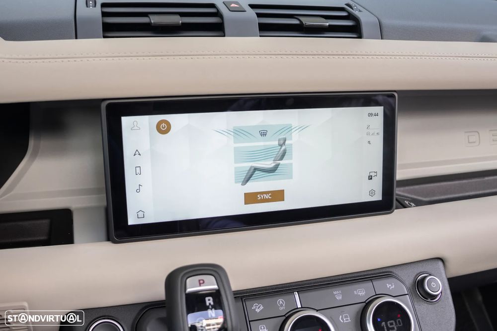 Land Rover Defender 3.0 I6 90 AWD SE - 25